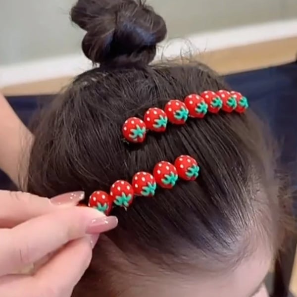 🩷Little girls' favorite🩷Cute Cartoon Hair Taming Clip for Young Girls💥