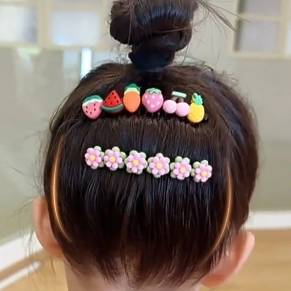 🩷Little girls' favorite🩷Cute Cartoon Hair Taming Clip for Young Girls💥
