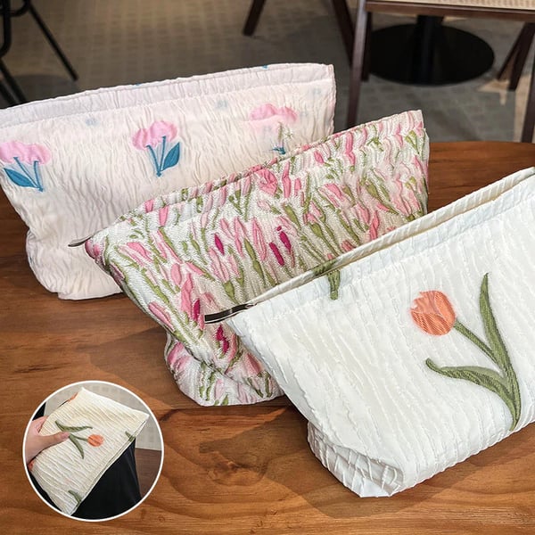 🌷Cute Instagram-style makeup bag