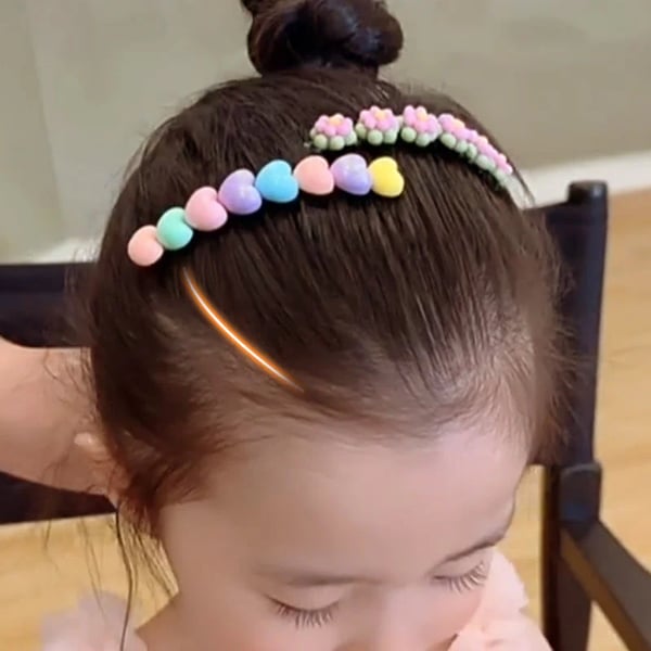 🩷Little girls' favorite🩷Cute Cartoon Hair Taming Clip for Young Girls💥