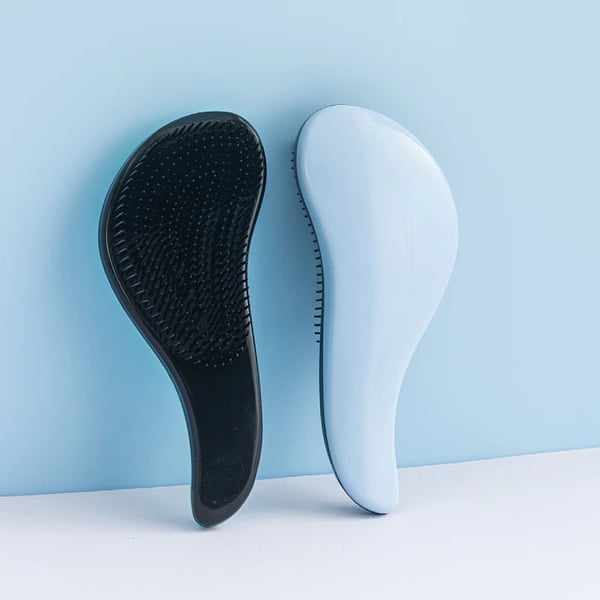 🔥Limited-time offer ✨Delicate hair comb, easily combs your hair without heating.
