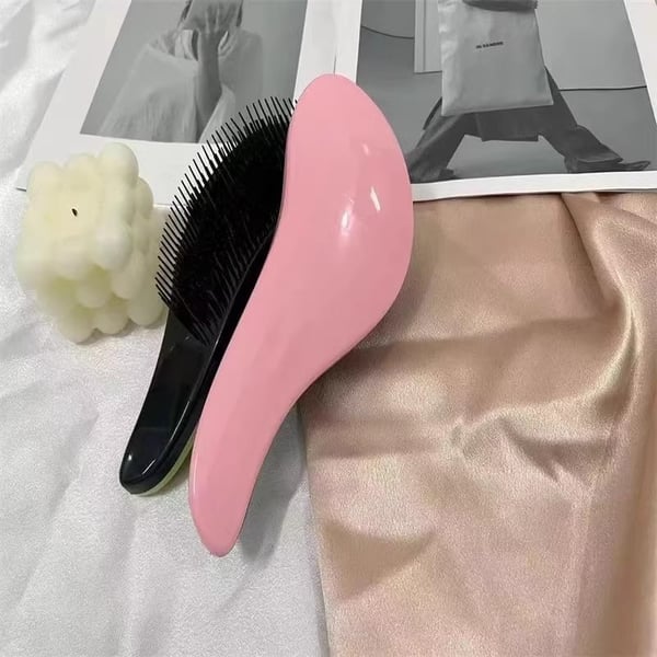 🔥Limited-time offer ✨Delicate hair comb, easily combs your hair without heating.