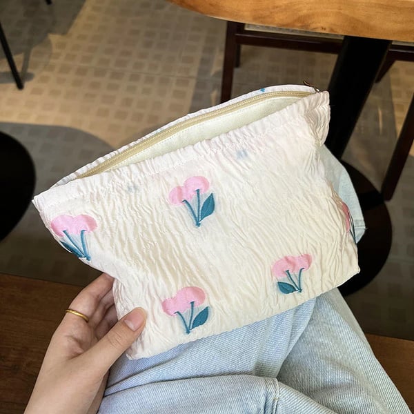 🌷Cute Instagram-style makeup bag