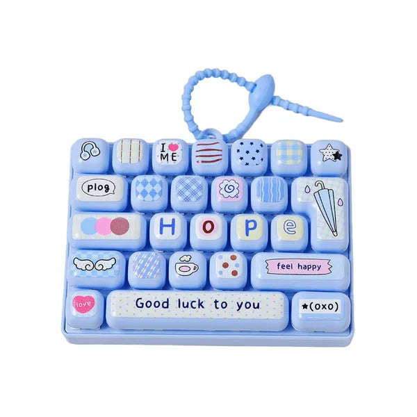 🎀 26-Key Cute Cartoon Clicky Keyboard Bag Pendant ⌨️✨