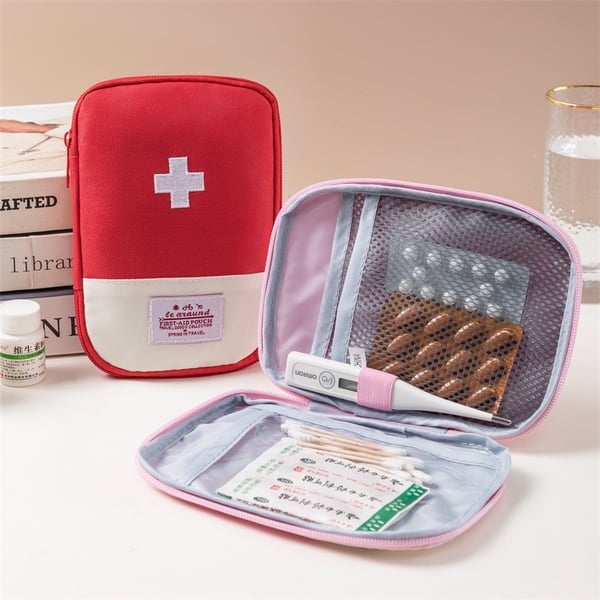 🔥 40% OFF 🚑💼 Mini Portable Medical Bag – Keep Your Essentials Organized Anywhere! 🩹