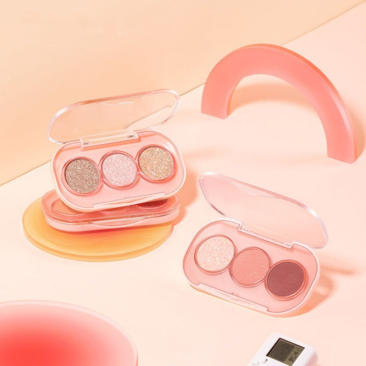 💖✨ A three-color eyeshadow palette—reveal a unique and stunning look